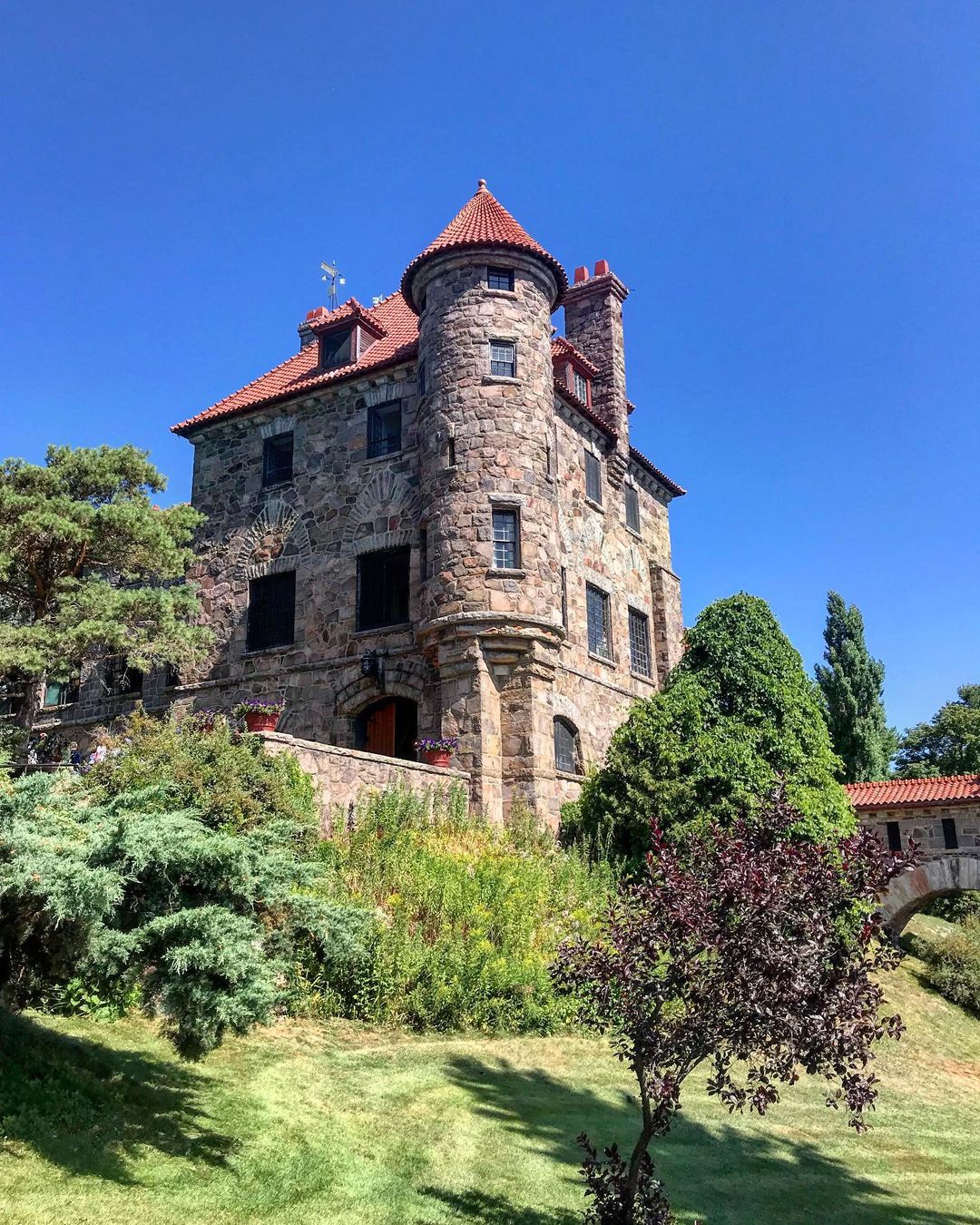 黑暗岛上的辛格城堡为多伦多带来迷人的周末旅行